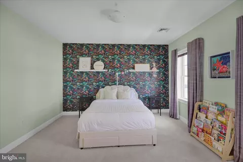 Bedroom - 658 Fleetwood Dr, Lititz, PA 17543 photo 3 of 10