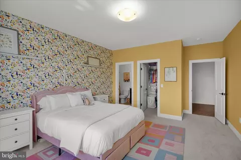 Bedroom - 658 Fleetwood Dr, Lititz, PA 17543 photo 8 of 10