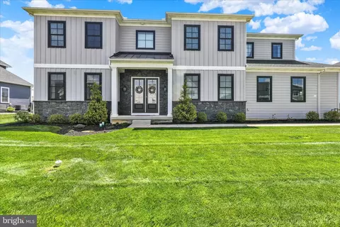 Exterior - 658 Fleetwood Dr, Lititz, PA 17543 photo 19 of 27