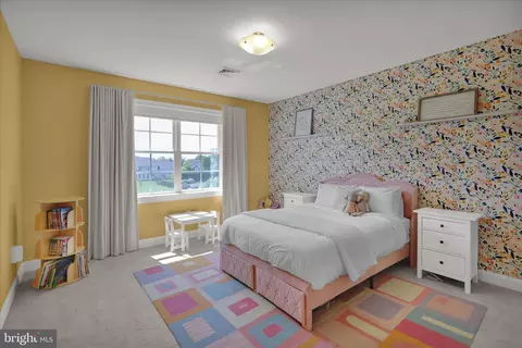 Bedroom - 658 Fleetwood Dr, Lititz, PA 17543 photo 7 of 10