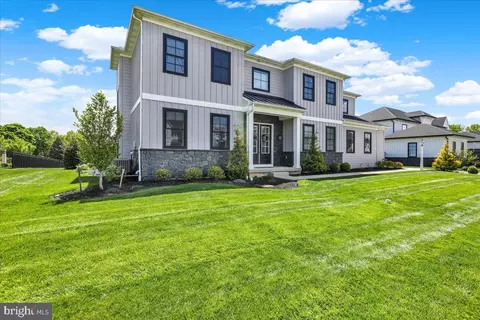 Exterior - 658 Fleetwood Dr, Lititz, PA 17543 photo 5 of 27