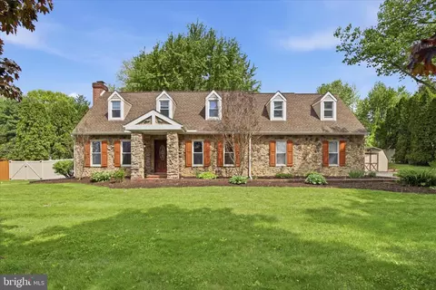 237 Delp Rd, Lancaster, PA 17601