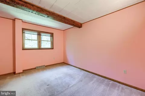 Bedroom - 242 Skyview Ln, Lititz, PA 17543 photo 3 of 5
