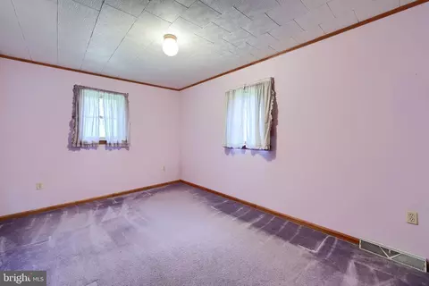 Bedroom - 242 Skyview Ln, Lititz, PA 17543 photo 5 of 5