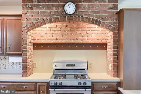 Kitchen - 242 Skyview Ln, Lititz, PA 17543 photo 5 of 5
