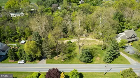 View/Area - 242 Skyview Ln, Lititz, PA 17543 photo 5 of 5