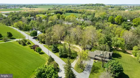 View/Area - 242 Skyview Ln, Lititz, PA 17543 photo 4 of 5