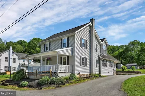 102 Shumaker Rd, Bainbridge, PA 17502