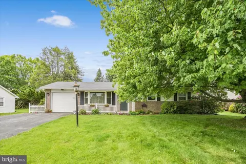 334 E Oregon Rd, Lititz, PA 17543