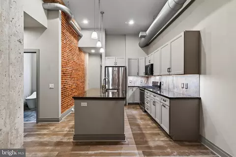 41 W Lemon St #304, Lancaster, PA 17603