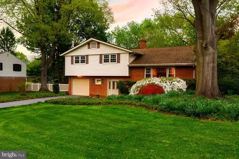 1907 Robindale Ave, Lancaster, PA 17601