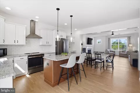2429 Spring Water Cir, Lancaster, PA 17601