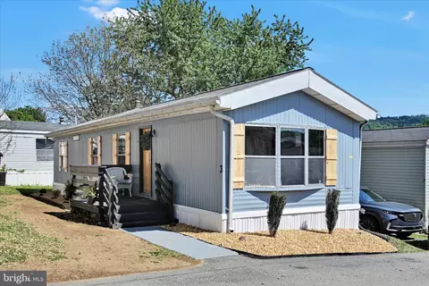 230 Fairview Ave W UNIT 3, Marietta, PA 17547