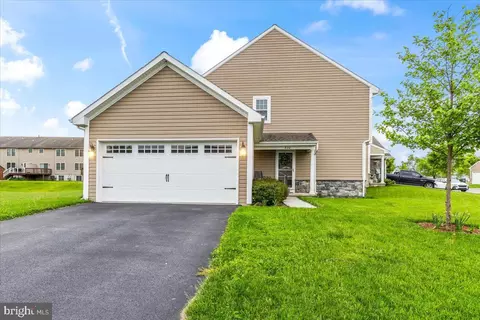 320 Cedar Holw, Manheim, PA 17545