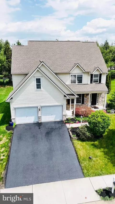 271 Squire Ln, Lititz, PA 17543