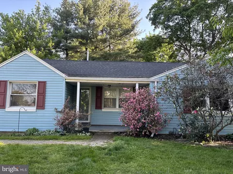 330 Cedar Ln, Mount Joy, PA 17552