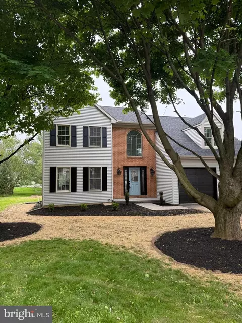 115 Saybrooke Dr, Lititz, PA 17543 photo 2