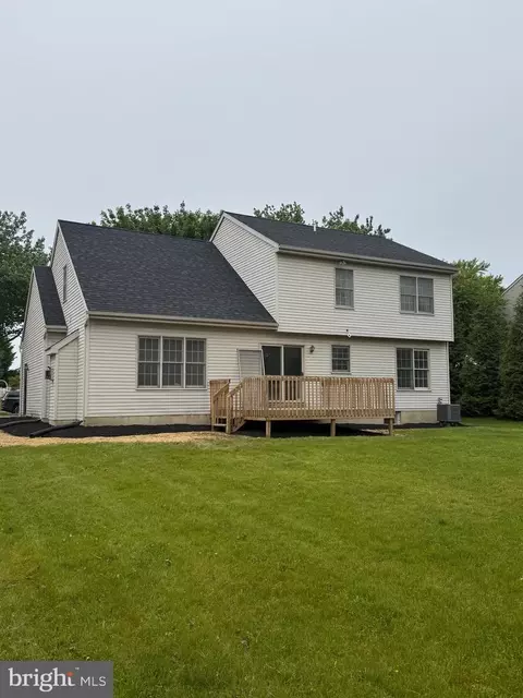 115 Saybrooke Dr, Lititz, PA 17543 photo 3