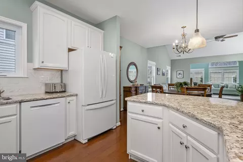 Kitchen - 1022 Glory Way, Lititz, PA 17543 photo 2 of 2
