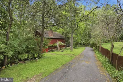 Exterior - 20 Star Lite Dr, Lititz, PA 17543 photo 12 of 21