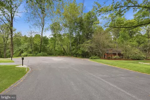 Exterior - 20 Star Lite Dr, Lititz, PA 17543 photo 1 of 21