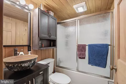 Bath - 20 Star Lite Dr, Lititz, PA 17543 photo 1 of 1