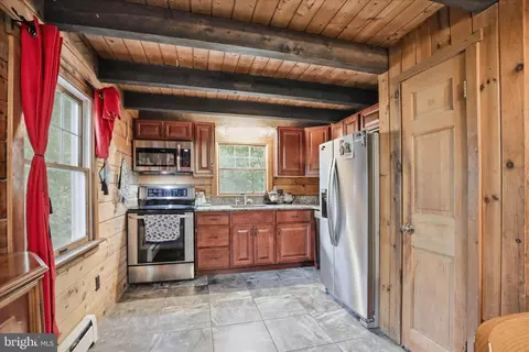 Kitchen - 20 Star Lite Dr, Lititz, PA 17543 photo 1 of 2