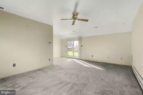 Living - 2 Arlin Cir, Lititz, PA 17543 photo 5 of 5