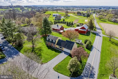 View/Area - 2 Arlin Cir, Lititz, PA 17543 photo 3 of 7