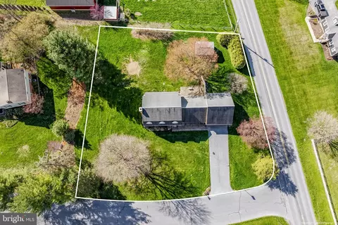 View/Area - 2 Arlin Cir, Lititz, PA 17543 photo 2 of 7