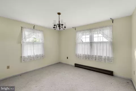 Bedroom - 2 Arlin Cir, Lititz, PA 17543 photo 1 of 7