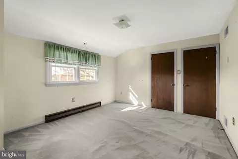 Bedroom - 2 Arlin Cir, Lititz, PA 17543 photo 5 of 7