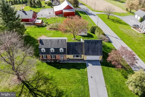 View/Area - 2 Arlin Cir, Lititz, PA 17543 photo 1 of 7