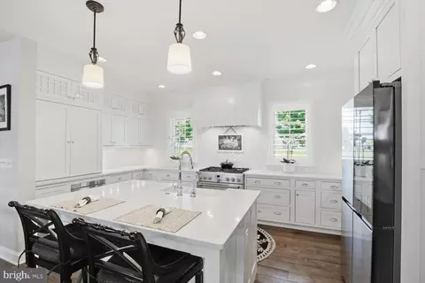 Kitchen - 640 Snyder Rd, Lititz, PA 17543 photo 3 of 4