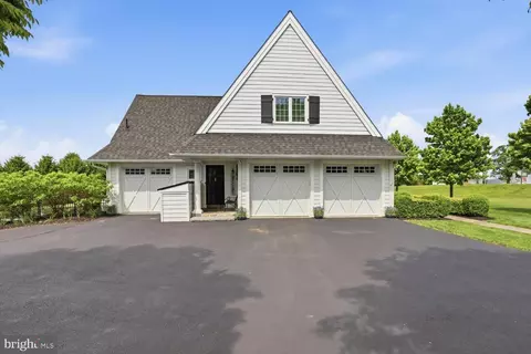 Exterior - 640 Snyder Rd, Lititz, PA 17543 photo 3 of 13