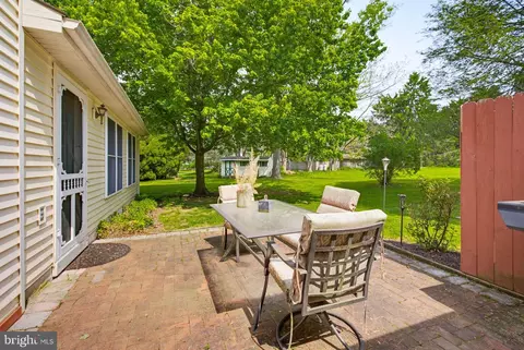 Exterior - 35 Pinewood Ave, Lititz, PA 17543 photo 3 of 6