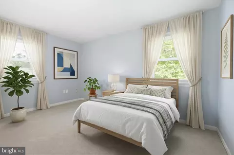 Bedroom - 35 Pinewood Ave, Lititz, PA 17543 photo 2 of 3