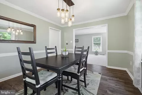 Dining - 35 Pinewood Ave, Lititz, PA 17543 photo 1 of 1