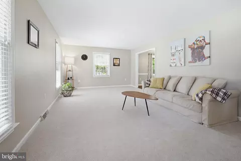 Living - 35 Pinewood Ave, Lititz, PA 17543 photo 3 of 3