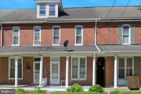 142 S Poplar St, Elizabethtown, PA 17022