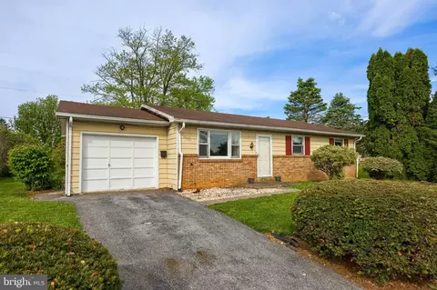188 N Hazel St, Manheim, PA 17545