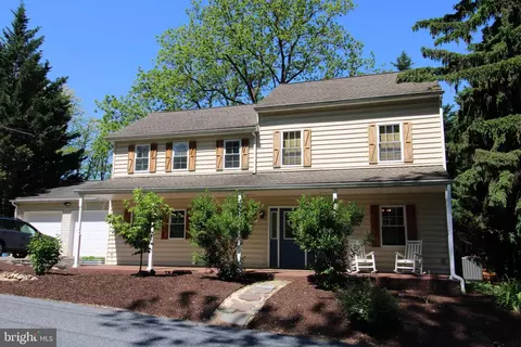 665 Hempfield Hill Rd, Columbia, PA 17512