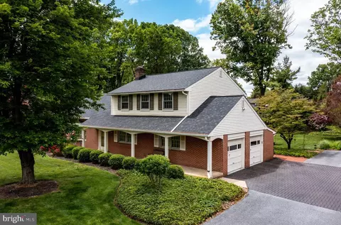1533 Hiemenz Rd, Lancaster, PA 17601