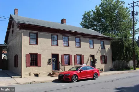 110 E 114 E Market St, Marietta, PA 17547