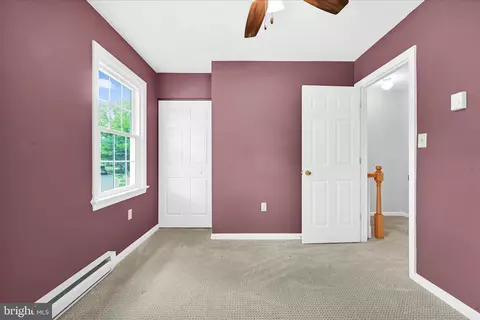 Bedroom - 433 Springfield Ct, Lititz, PA 17543 photo 4 of 6