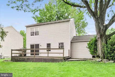 Exterior - 433 Springfield Ct, Lititz, PA 17543 photo 8 of 14