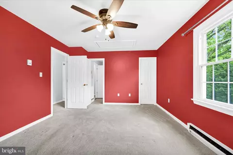 Bedroom - 433 Springfield Ct, Lititz, PA 17543 photo 2 of 6
