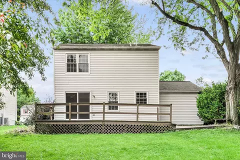 Exterior - 433 Springfield Ct, Lititz, PA 17543 photo 10 of 14