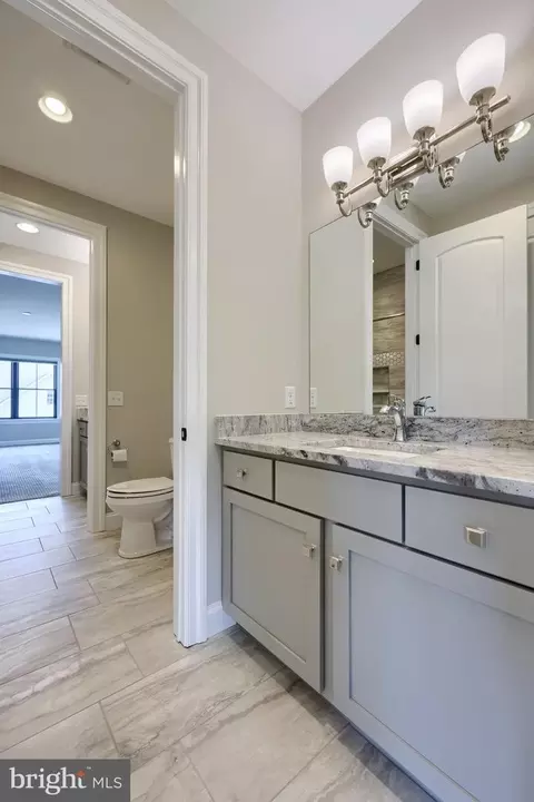 Bath - 428 Southampton Dr, Lititz, PA 17543 photo 7 of 9