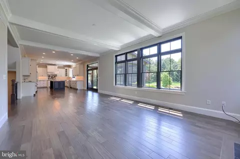 Living - 428 Southampton Dr, Lititz, PA 17543 photo 6 of 7